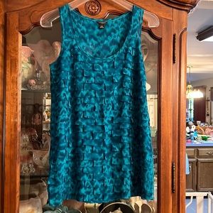 Ann Taylor XS lovely sleeveless top.